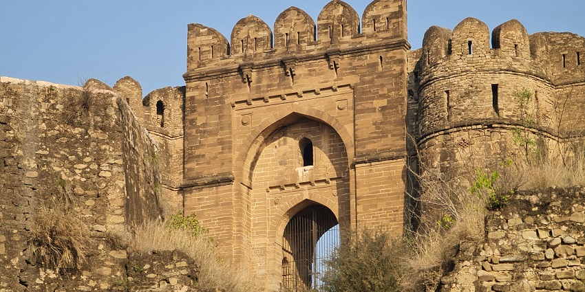 Asigarh Fort: Explore Historic Fortress And Its Rich Legacy - TripXL