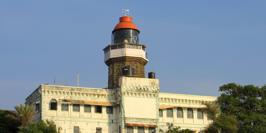 Khanderi Islands In Maharashtra Are Beckoning Nature Enthusiasts - TripXL
