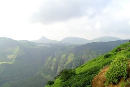Places to visit in Winter in Pune include forts, lakes, and nearby hill stations.