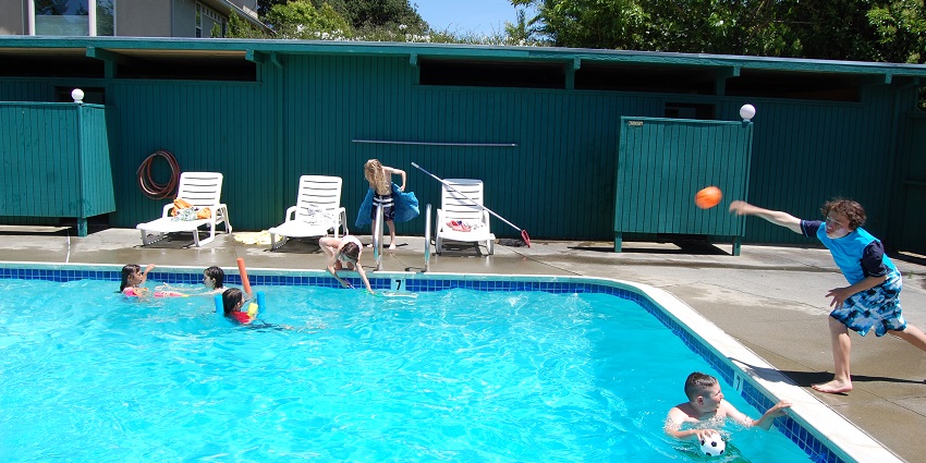10 Best Places To Enjoy An Amazing Pool Party In Faridabad - TripXL