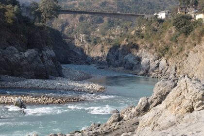 Beautiful view of Tattapani hot springs next to the Surej River with the bridge.