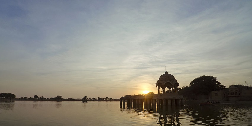 Multicolor Lake Rajasthan Lakes In Rajasthan: Explore The 10 Most Beautiful Lakes - TripXL