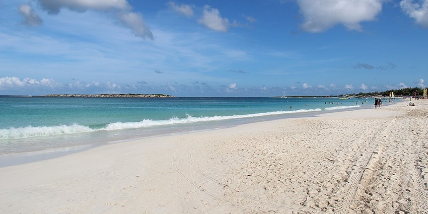 10 Beautiful Beaches In Saint Martin: A Tropical Paradise - TripXL