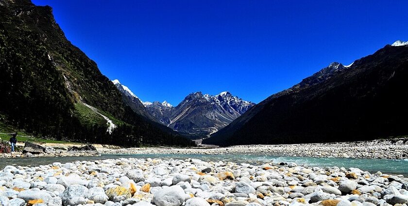 An image of Yumthang Valley, one of the best places to visit in October in North India.